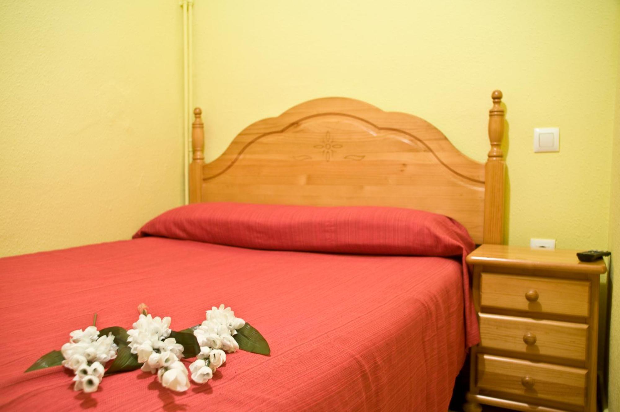 Pension Aries II Cuenca  Eksteriør billede