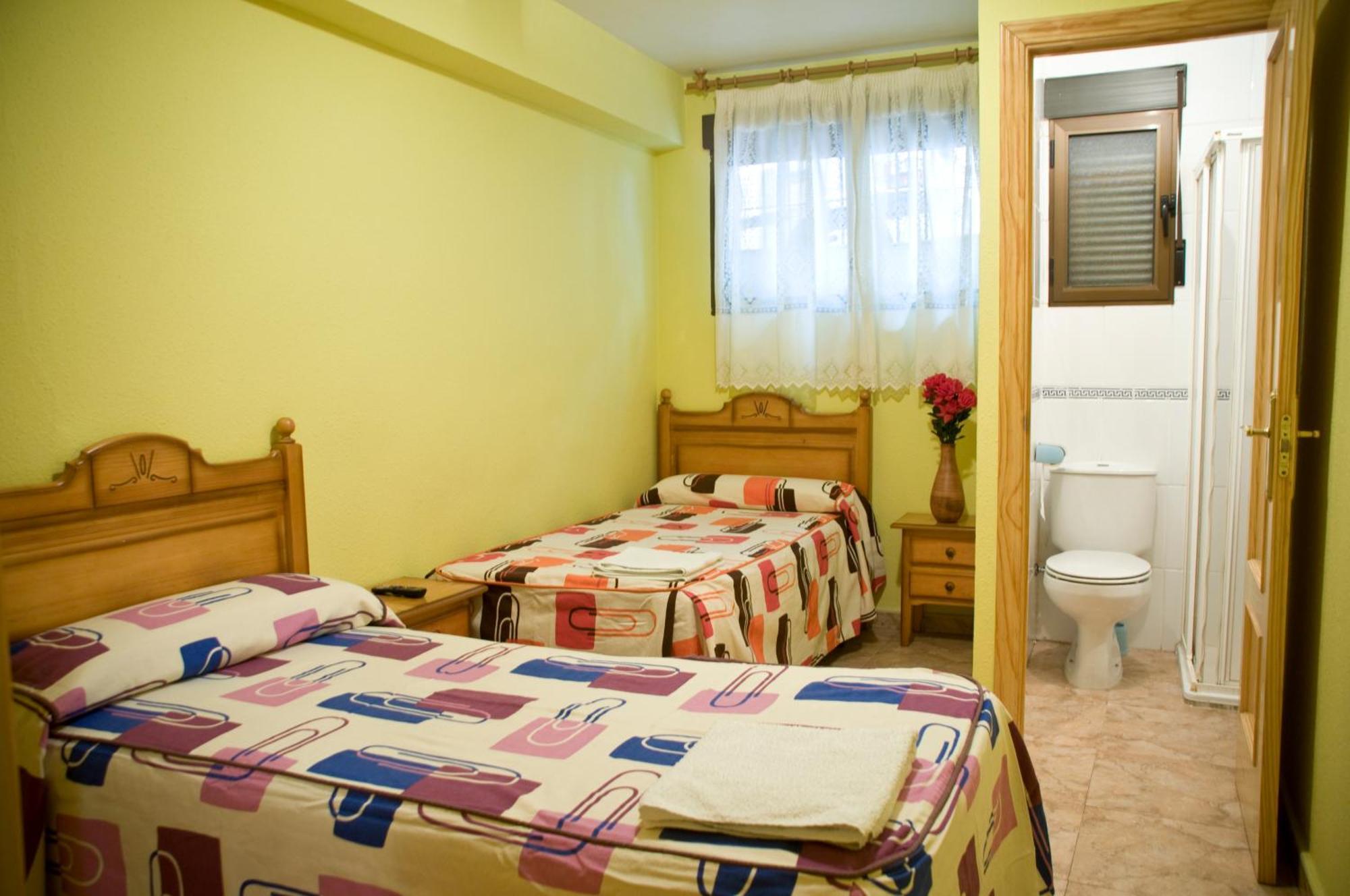 Pension Aries II Cuenca  Eksteriør billede